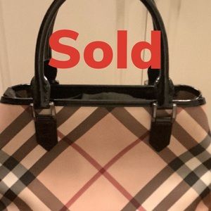 ♥️BURBERRY Authentic nova check